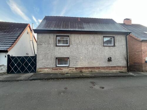 Foto - Einfamilienhaus mit Garten - 500,00 EUR Kaltmiete, ca.  88,00 m²