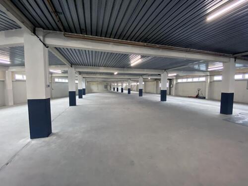 Foto - Lagerflächen mit Laderampe - 4.257,00 EUR Kaltmiete,