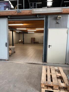 Foto - Lagerhalle,Garage - 825,00 EUR Miete,