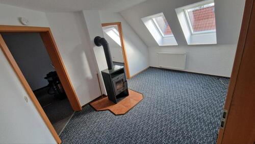 Foto - 3 Raumwohnung DG in MFH Kaminofen EBK Wohnung von Privat