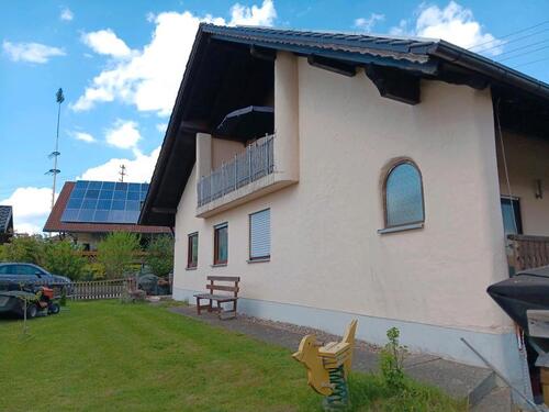 Foto - 7 Zimmer Mehrfamilienhaus, Wohnhaus zum Kaufen in Ettringen