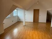 Foto - 1 Zimmer Dachgeschoßwohnung zur Miete in Usingen