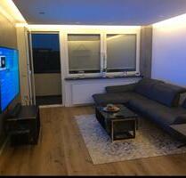 Moderne 3 Zimmer-Wohnung mit Abstellraum, Balkon und Stellplatz - Leonberg