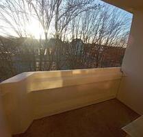 Lichtdurchflutete 2-Raum-Wohnung mit offener Wohnküche, Balkon, Fußbodenheizung - Burgstädt