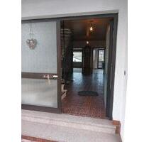 Mietwohnung 5 Zimmer, Küche, Bad - Langenhahn