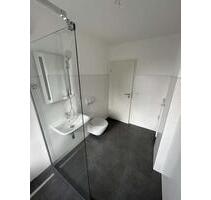 2-Zimmer-Dachgeschosswohnung mit Balkon – saniert 2024 - Bürrig - Leverkusen