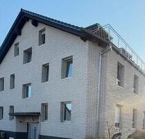 3 Zimmer DG Wohnung in Lollar - 1.000,00&nbsp;EUR Kaltmiete, ca.&nbsp; 85,00&nbsp;m&sup2; in Lollar (PLZ: 35457)