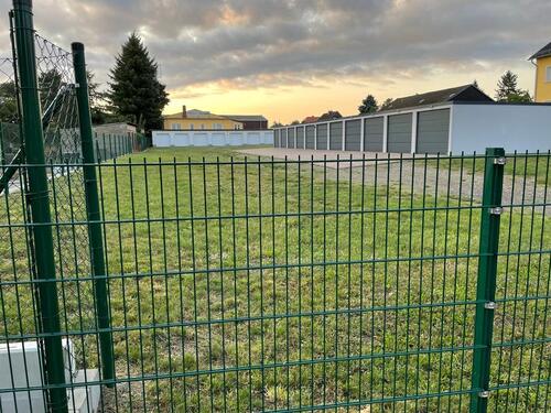 Foto - Stellplätze für Wohnwagen, Wohnmobile, Boote, KFZ, .... an