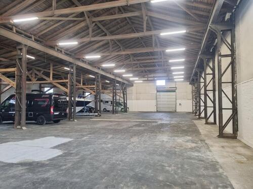 Foto - XXL-Hallen-Stellplätze für Wohnmobil, Wohnwagen, Boot, Auto, etc.