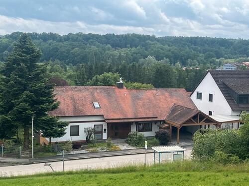 Foto - Haus Einfamilienhaus mit Ausbaumöglichkeiten zum Mehrfamilienhaus