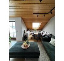 Schöne 3-Raum-DG-Wohnung mit Küche und Balkon - Neckartailfingen