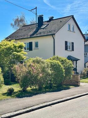 Foto - Charmantes Zweifamilienhaus in begehrter Lage