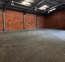 Stellplatz für Boote in der Halle, sofort verfügbar - Löhne