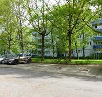 PKW-Stellplatz - Karl-Völker-Straße 1-8 - Halle (Saale) Halle-Neustadt