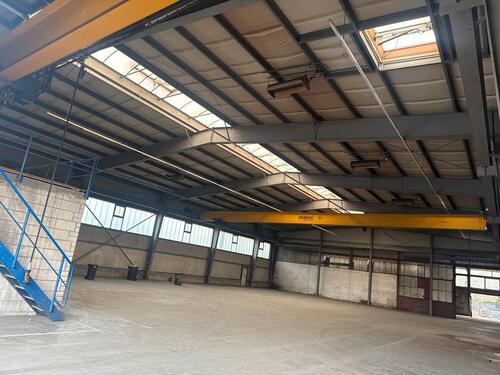 Foto - Große Gewerbe Produktionshalle mit Krananlage 1700 m2
