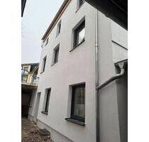 Mainz-Kastel: Haus mit 2 Bädern & Terrasse - ideal für 2er-WG - Wiesbaden