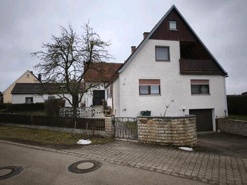 Foto - 9 Zimmer Einfamilienhaus zum Kaufen in Möttingen