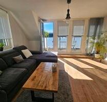 Schöne helle Dachgeschosswohnung mit Einbauküche zu vermieten!!! - Essen Stadtbezirk II