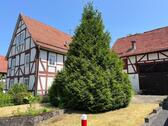 Foto - Schönes Fachwerkhaus mit Scheune in Nentershausen Hessen.