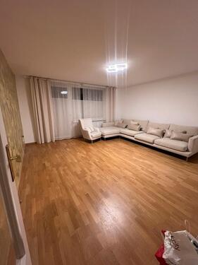 Foto - Große 3 Zimmer Wohnung mit großem Balkon