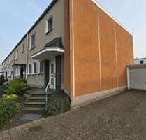 Reihenendhaus mit Garage in 47445 Moers