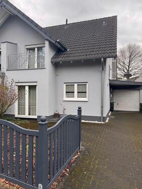 Foto - Gepflegte Doppelhaushälfte mit Garten & Garage in Siegburg