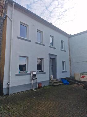 Foto - Haus zu Vermieten - 1.100,00&nbsp;EUR Kaltmiete, ca.&nbsp; 140,00&nbsp;m&sup2;