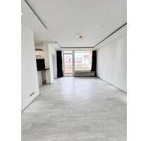 Schöne helle 2 Zimmer Wohnung mit Balkon und Aufzug,große Fenster - Bielefeld Heepen