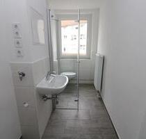 Hier bleibt kein Auge trocken - moderne 3RW mit bodentiefer Dusche! - Freiberg