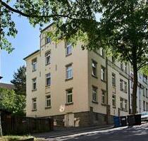 Große 4-Raumwohnung mit Balkon und Stellplatz in Zwickau-Niederplanitz