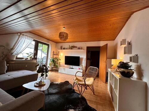 Foto - 2,5 Zimmer DG-Wohnung - 700,00 EUR Kaltmiete, ca.  70,00 m²