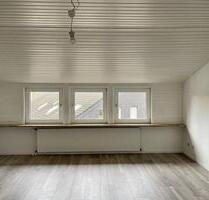 Von privat - schöne 3-Zi.-Wohnung, Paderborn Schloß Neuhaus, ruhige + tolle Lage, DG