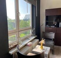 Attraktive 2 Zimmer Wohnung mit Anmeldung ab April Verfügbar - Berlin Tempelhof-Schöneberg