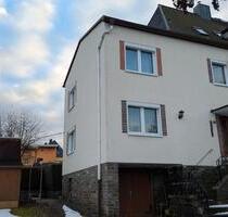 Zweifamilienhaus (Doppelhaushälfte) mit Garten in schöner Lage - Zschopau