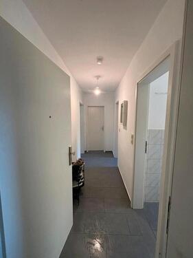 Foto - Helle und moderne 2 Raum Küche Bad Wohnung mit Einbauküche