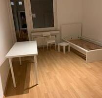 Frisch renoviertes und möbliertes WG-Zimmer in Holsterhausen - Essen Stadtbezirk III