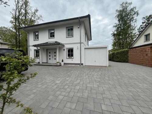 Foto - Exklusive Stadtvilla mit Pool, und großer Sonnenterrasse