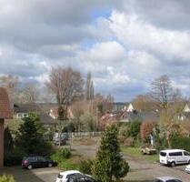 **MIT SEEBLICK - 2 ZKB mit Balkon in Lembruch ***