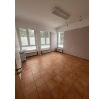 Gewerbefläche zu vermieten - Kücknitz - Lübeck