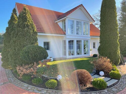 Foto - Gepflegtes, wunderschönes Haus in Waddekath zu verkaufen