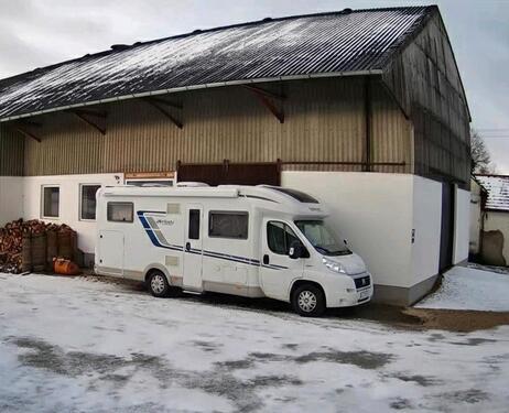 Foto - Genehmigter Stellplatz Abstellplatz f. Camper, Wohnmobile, Wohnwg