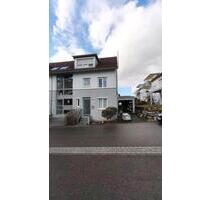 Gepflegte 5-Zimmer-Wohnung im Haus-im-Haus-Konzept mit Garage - Schwaikheim