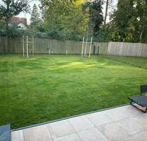 Lichtdurchflutet, idyllisch, ruhig: Barrierefreies EG mit Süd-Garten - Schwülper