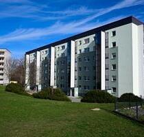 3-Raum-Wohnung mit Balkon und Aufzug - Crimmitschau