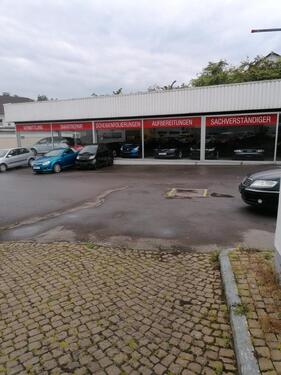 Foto - Ehemaliges Autohaus zu Vermieten
