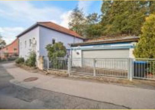Foto - Einfamilienhaus mit Garage in ruhiger Lage – provisionsfrei