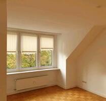 Dachgeschoss Wohnung - 700,00&nbsp;EUR Kaltmiete, ca.&nbsp; 80,00&nbsp;m&sup2; in Essen (PLZ: 45133) Stadtbezirk IX