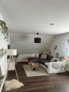 Foto - Dachgeschoss Wohnung - 900,00&nbsp;EUR Kaltmiete, ca.&nbsp; 120,00&nbsp;m&sup2;