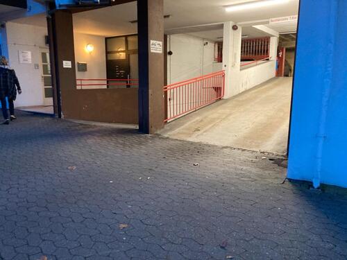 Foto - Garage in Saarbrücken nähe Schloss Saarbrücken