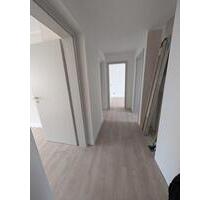 Erstbezug nach Sanierung, 3-R-Wohnung in der Völkerfreundschaft - Zeitz